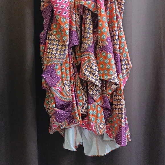 Woman's skirt - Picture 2 of 9